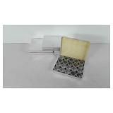 Six aluminum case for organization, includes 20