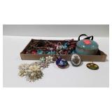 Jewelry lot necklaces, bracelets, earrings