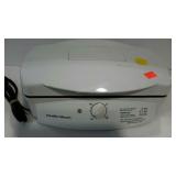 Hamilton Beach electric grill, powers up