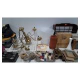 Mixed group, frames, knife block, tin, helmet,