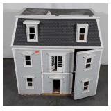 Doll/Play House, 32wx18dx32" tall, all