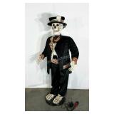 Skeleton animated life size figure, 5