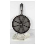 Cast iron cornbread skillet, 9"