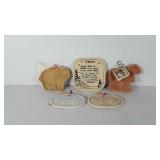 Pottery, includes two bun/bread warmers from