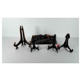 Box of various size easel / plate stands