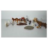 Figurine lot, plastic, metal and ceramic. Dolphin