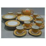 Ironstone dishware, made in Italy. Service for