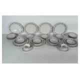 Vintate Fine China Japan dishes. 36 pieces.