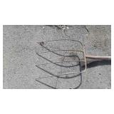 4 prong pitchfork