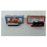 Model train cars in original boxes, includes