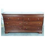 Dresser with Mirror. 6Drawers one missing pull