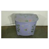 Hamper, decorative details, lavender color,