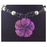 Multi chip beaded floral pendant necklace 20in