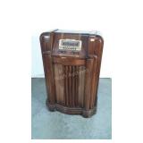 Vintage Philco Radio, Waterfalls style Cabinet.