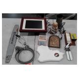 Mixed lot: digital picture frame (powers on), 2