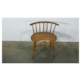 Curved spindle back bench seat, 17" to seat, age