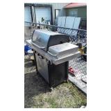 CharBroil propane Grill. 4 burner with side