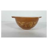Pyrex Early American Cinderella mixing bowl in