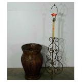 Decor pieces, metal floor lamp without shade and