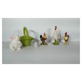 Ceramic figurines: 3 chickens. Two have been