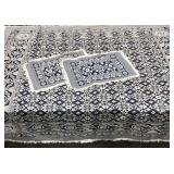 Woven bedspread with two standard shams, 79x91
