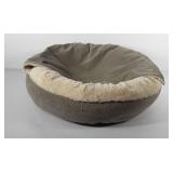 Pet bed, shows some wear, see pictures below
