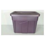 Rubbermaid Roughneck storage tote