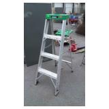 Gorilla Ladders 4ft Aluminum Step Ladder, note