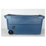 Sterlite Storage tote with lid and 2 wheels for