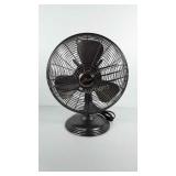 Hunter fan, stands 18" h, powers up