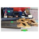 Group lot: 4 handsaws, brush,  small cans of