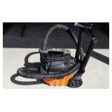 Ridgid 4 gallon portable vac, works