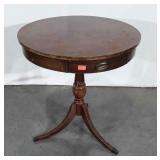 Mahogany Accent Table, trifooted with applied