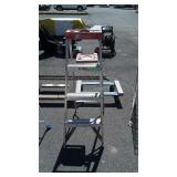 Davidson 4ft Aluminum Step ladder, light duty use