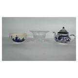 Glass / ceramic lot: Clear art glass bowl  with
