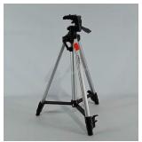 Maxell camera tripod with built in level, 19"