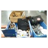 Skid lot: stuffed animals, vacuum cleaner parts,