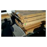 Skid lot: fluorescent light fixtures, in package