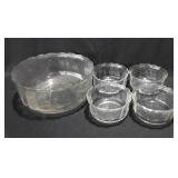 Glass salad bowl set