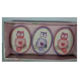 Three owl wall hangers, in package, each 7" tall