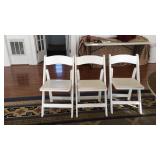 22 white folding chairs, selling 22 times the