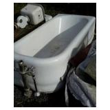 Cast iron bathtub 5