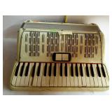 Accordion, ivory colored Victoria Castelfidardo,