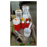 Kitchenware - graters, pie servers, condiment