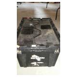 Tote with locking lid
