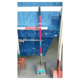 Square head shovel