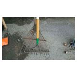 Tool lot, includes two leaf rakes
