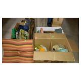 Skid lot - pillow, puzzles, plastic kitchenware,