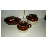 Pottery - Hull brown drip covered casserole dish,