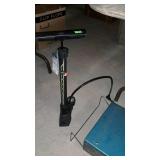 Bell tire pump